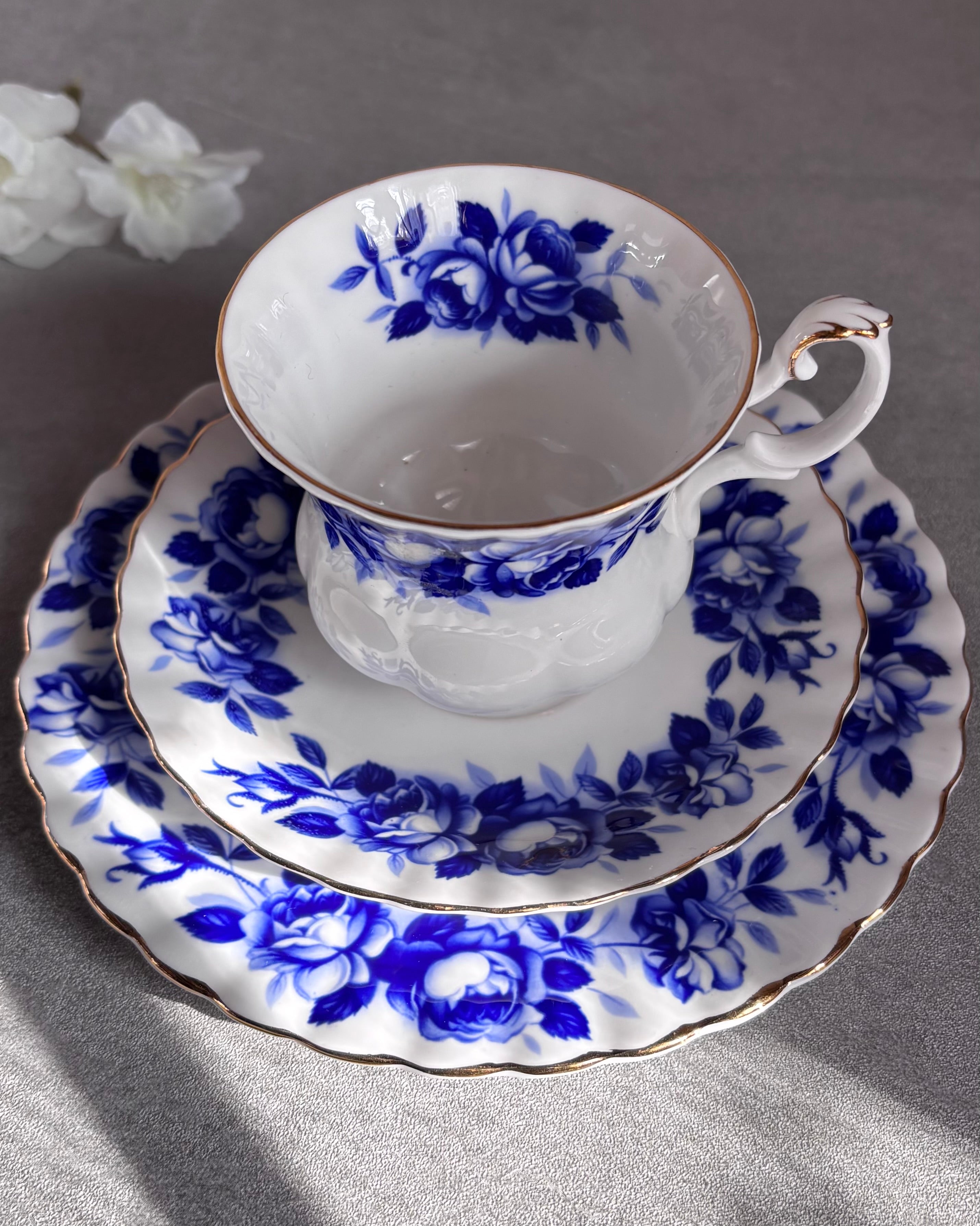 Zestaw śniadaniowy Royal Albert Aristocrat
